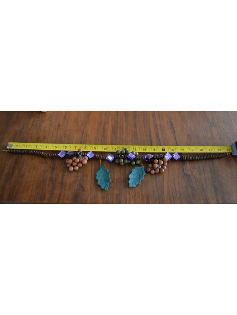 Vintage Statement Necklace Wood Beads Purple Resin Leaves Grape Cluster 22" - Picture 4 of 5